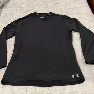Women’s Under Armour Long Sleeved Thermal Shirt Size L Like New